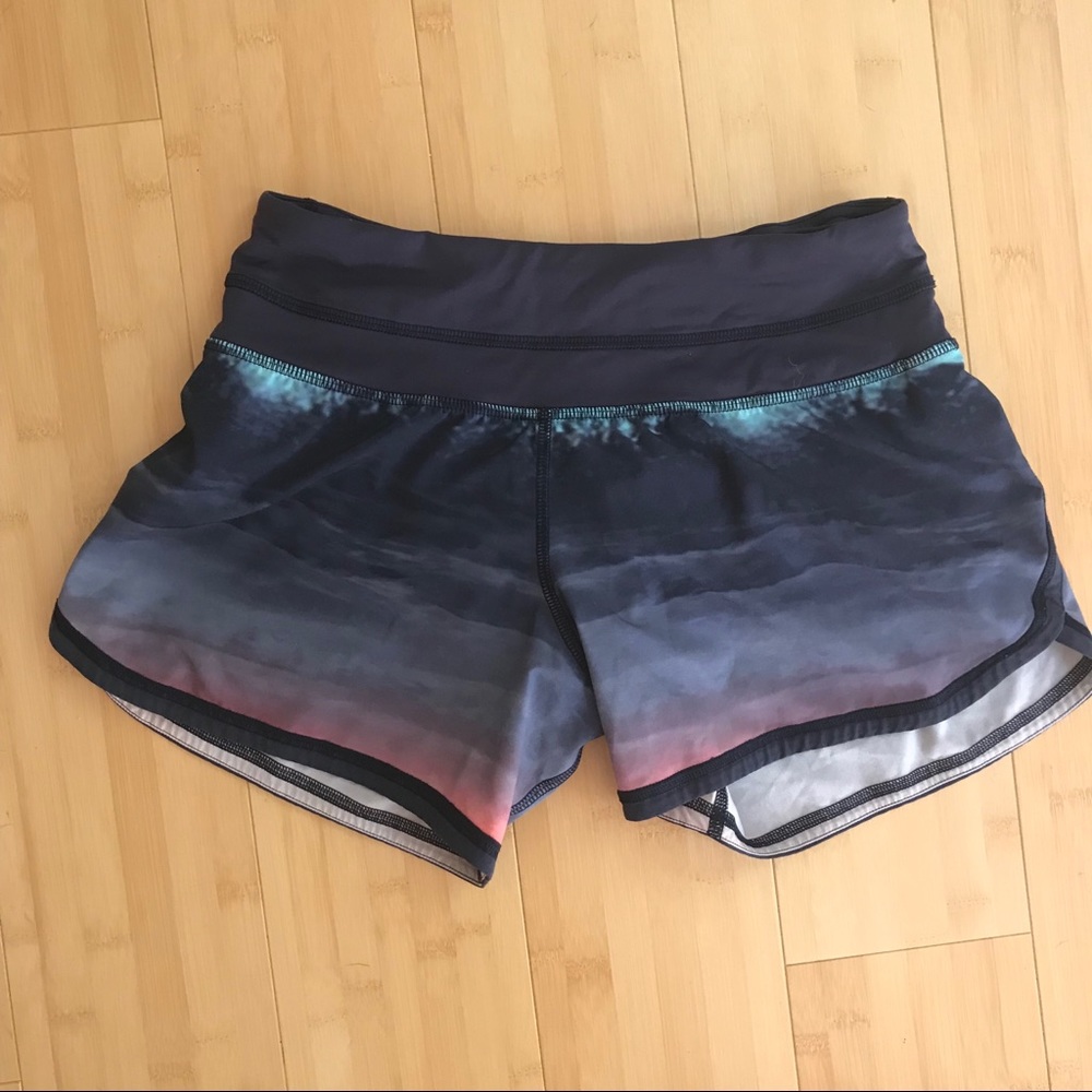 Lululemon Beachscape Groovy Run Shorts 2